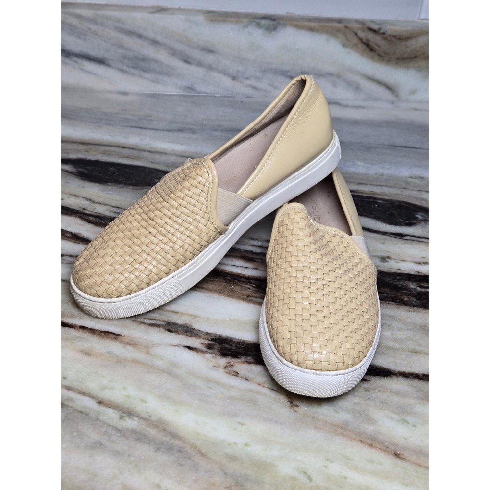 J/Slides NYC Woven Leather Slip On Sneakers Beige Tan Womens Size 9 Low Top‎